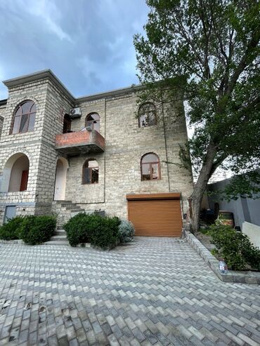 Həyət evləri və villaların satışı: Binə 5 otaqlı, 250 kv. m, Kredit var, Yeni təmirli