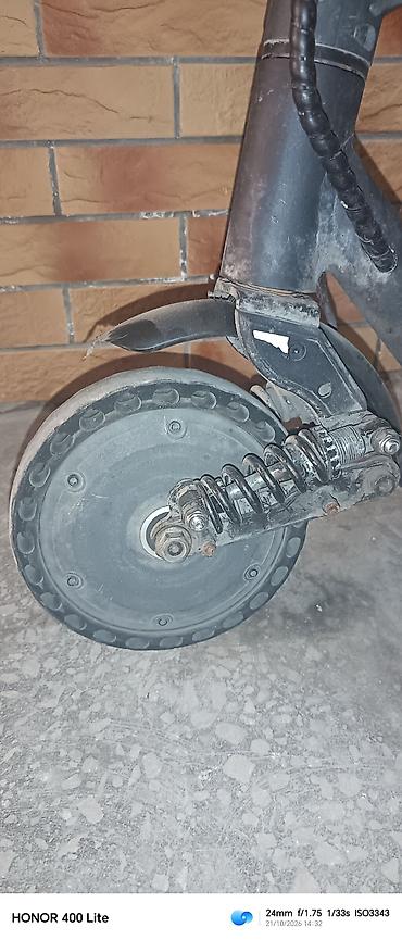 Электросамокаты: Işlenmis skuter mi m1. 15-20 km mesafe veriri. Hal hazirda işlekdir — 4