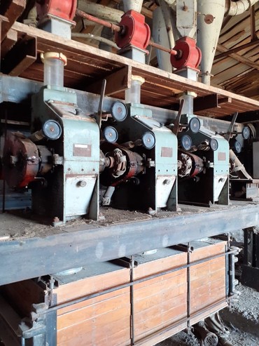 Digər istehsal avadanlığı: Un dəyirmanı AVM-7. Sutkada 7 ton un istehsal edir. İki növ. Əla və — 6