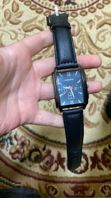 Qol saatları: İşlənmiş, Qol saatı, rəng - Qara