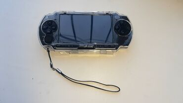 сони плэйстейшн: PlayStation Portable° есть УСТУПКА В комплекте 16гб 2 провода (мини