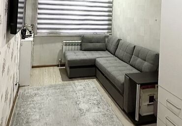 канапе диван: Угловой диван, цвет - Серый, Б/у