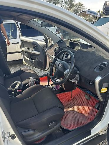 на вариант: Toyota Ist: 2002 г., 1.5 л, Автомат, Бензин, Хэтчбэк — 6