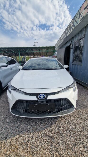 аутлендер оутлендер аиртрек айртрек: Toyota Corolla: 2022 г., 1.8 л, Автомат, Гибрид, Седан