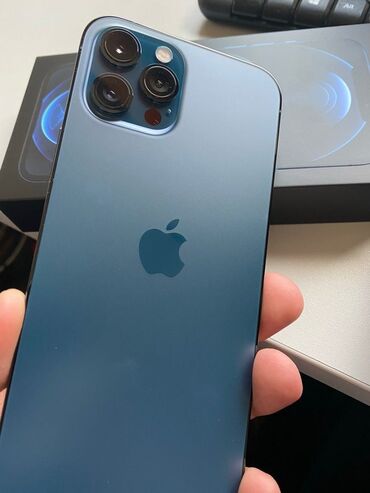 Apple iPhone: IPhone 12 Pro, Б/у, 256 ГБ, Синий, Защитное стекло, Чехол, 78 %