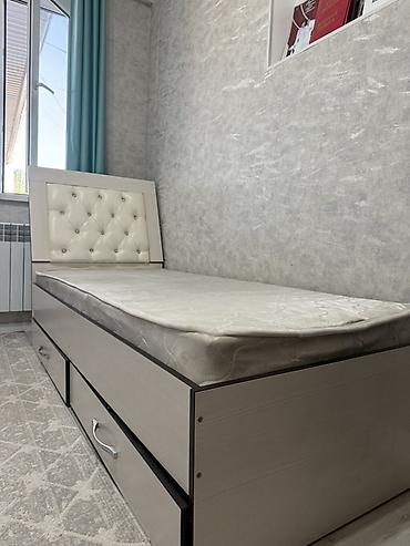 продаю шифонер бу: Односпальная кровать, Б/у, С матрасом, длина - 190 см — 3