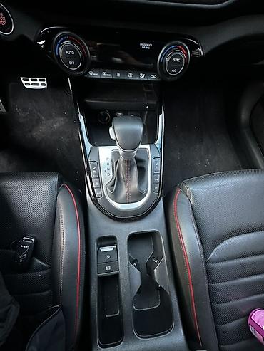 byd e2 2025: Kia K3: 2022 г., 1.6 л, Автомат, Бензин, Лифтбек — 10