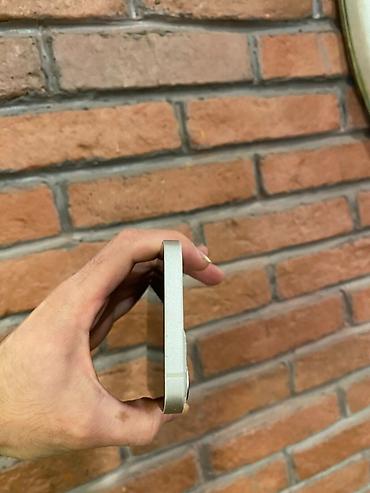 Мобильные телефоны и аксессуары: IPhone 13, Белый — 8
