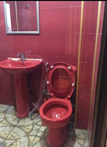 Uzunmüddətli kirayə mənzillər: Neftcilər metrosunun yaxınlığında Rüstəm Rüstəmöv kücəsində 5 — 28