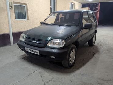 шины на ниву 2121: Chevrolet Niva: 2005 г., 1.7 л, Механика, Бензин, Внедорожник