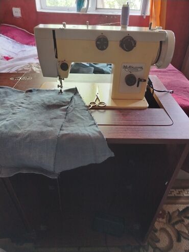tikiş maşınları: Tikiş maşını Chayka, İşlənmiş,Overlok, 2 saplı Ünvandan götürmə, Pulsuz çatdırılma, Ödənişli çatdırılma