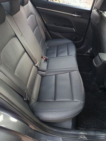 Hyundai: Hyundai Elantra: 2018 г., Автомат, Бензин, Седан — 3