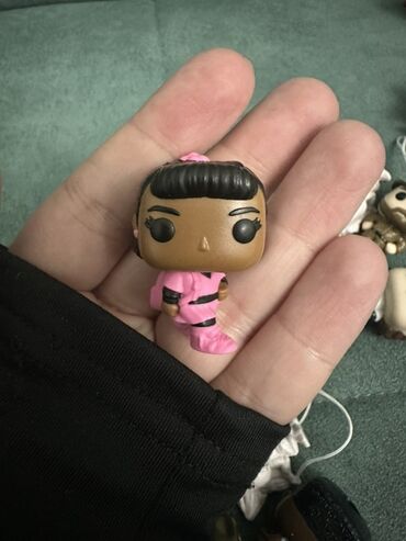 Heykəlciklər: Kinder Joy Stranger Things funko fiqurları satılır!!! — 7