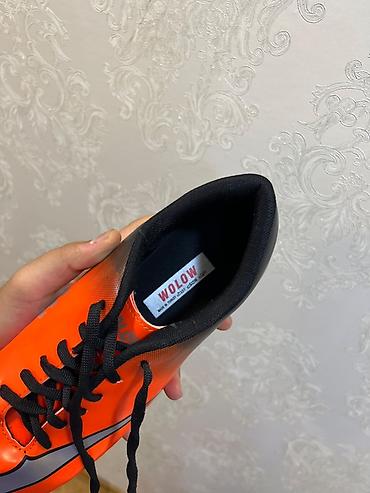 mini piyano: Futbol butsası – süni və təbii ot üçün - Rəng: parlaq narıncı, qara — 6