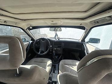 Audi: Audi 90: 1989 г., 2.3 л, Механика, Бензин, Седан — 4
