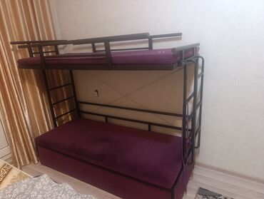 детские двухъярусные кровати из металла: Двухъярусная детская кровать, Б/у, Железо, цвет - Фиолетовый