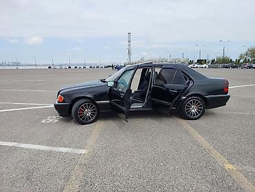mersedes 190e: Mercedes-Benz C-Class: 2.3 l | 1998 il Sedan — 5