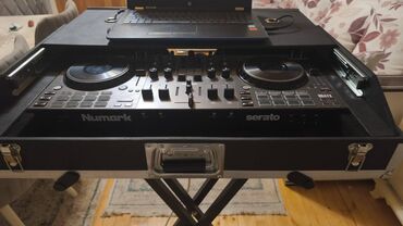 Контроллеры: Dj aparatı təcili satıram. Numark NS4FX cemi 1 ay istifade etmisem tep