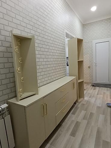 ikinci əl skaf: Dəhliz üçün mebel satilir problemi yoxdur asılqan kamod və əlavə uzun — 4