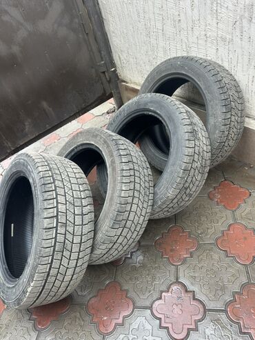 шины и диск: Комплект из 4 зимних шин 95% протектор 215/55 R17. Характеристики: -