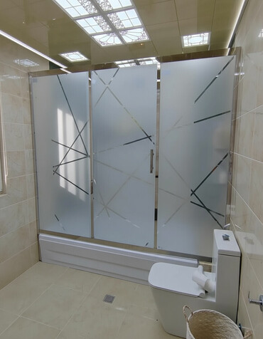 hamam tusu: Şüşə duş kabinası – sürüşməli sistem - 3 panelli sürüşən qapı