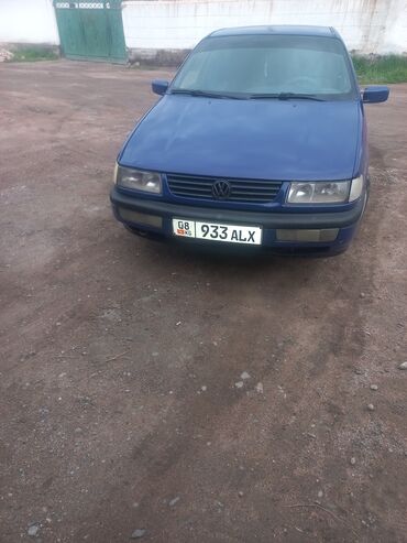 спринтер средний низкий: Volkswagen Passat: 1994 г., 2 л, Механика, Газ, Седан