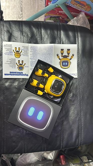 Интерактивный робот-игрушка в коробке - Компактный настольный робот в
