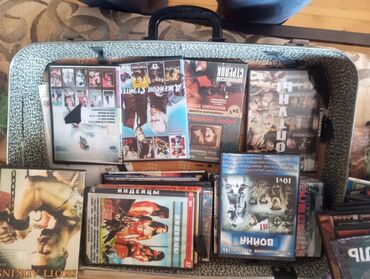 CD, DVD disklər və kassetlər: DVD disklər kolleksiyası – rus dilində filmlər və seriallar Məzmun: - — 2