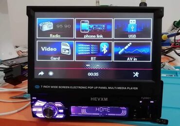 Audio oprema za auto: 12500din 1. Uvlačivi ekran: 7-inčni ekran se može električno iskočiti — 4