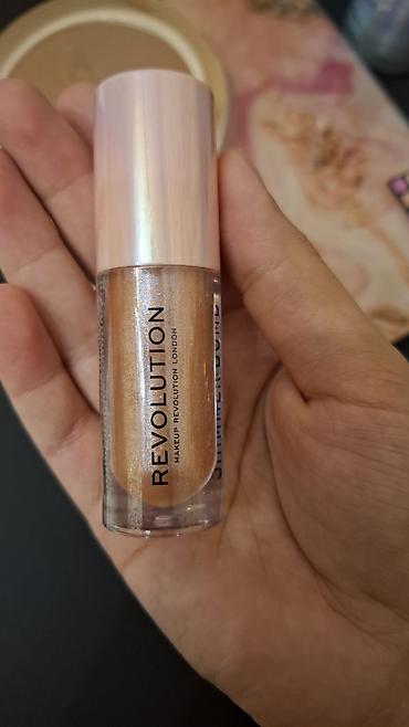 Pomada Makeup Revolution Yeni lalafo.az -da Pomada Makeup Revolution Yeni