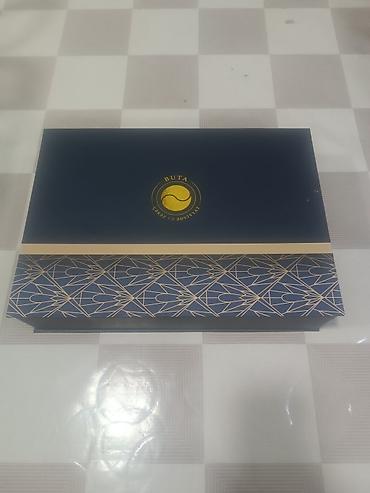 karton qutu satışı: BUTA brendinə məxsus çoxbölməli hədiyyə/qutu - Rəng: tünd göy — 6
