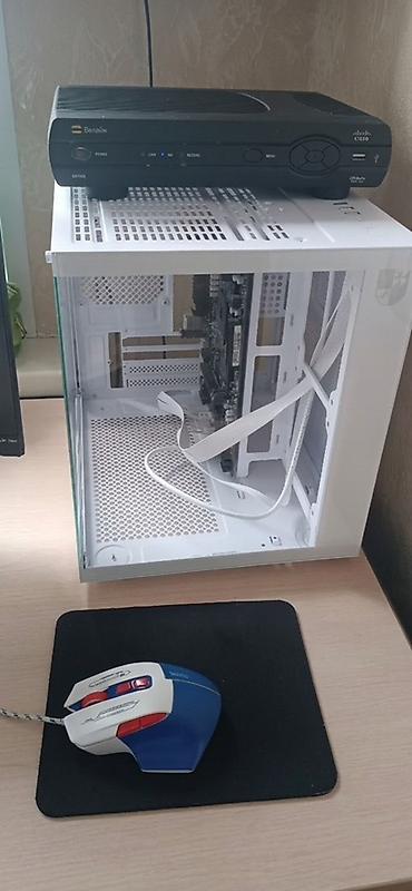 pro h26 white: Salam, ag korpus satilir, hec bir problemi yoxdu, 4 ay qabag alinmisdi — 1