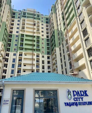 Сковородки: Bakının Nizami Rayonu "Park City Yaşayış Kompleksi"ndə yerləşən bu