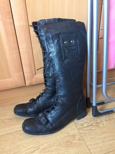 Другая женская обувь: ! Много отличной женской обуви! 41-42 размер -черные замшевые — 9