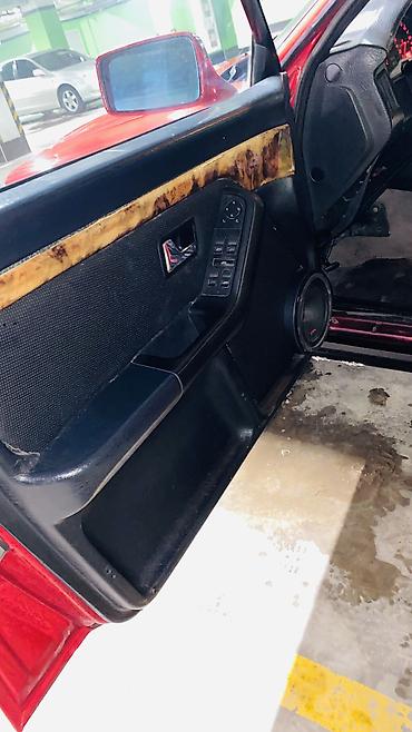 Audi: Audi 80: 1992 г., 2 л, Механика, Бензин, Седан — 19