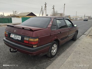 Volkswagen: Volkswagen Passat: 1988 г., 1.8 л, Механика, Газ, Седан — 6
