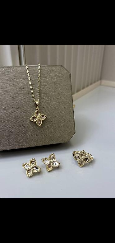 Наборы украшений: Наборы ювелирных украшений 1) Золотистый комплект с россыпью камней — 12