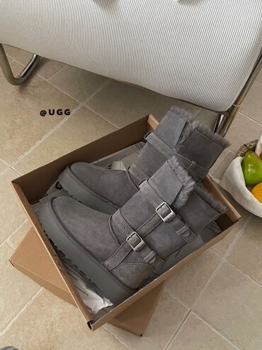 фирменные красовки: Угги, 39, UGG, Новый, Самовывоз, Платная доставка