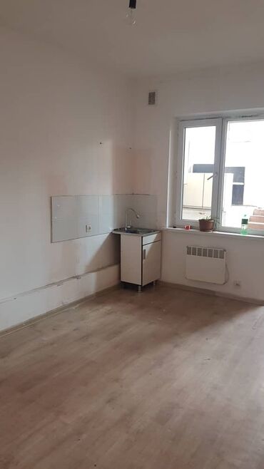 массажный салон в аренду: Сдается помещение 54 кв. м район Улан 2 3 комнаты, санузел, ванная