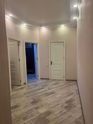 Uzunmüddətli kirayə mənzillər: 3 otaqlı mənzil – zövqlü interyer, hazır yaşayış - Plan: geniş qonaq — 17