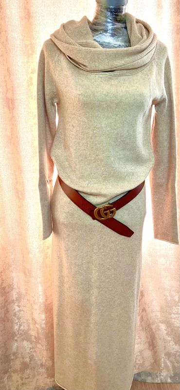 длинное трикотажное платье в пол: Повседневное платье, Италия, Осень-весна, Длинная модель, Прямое, L