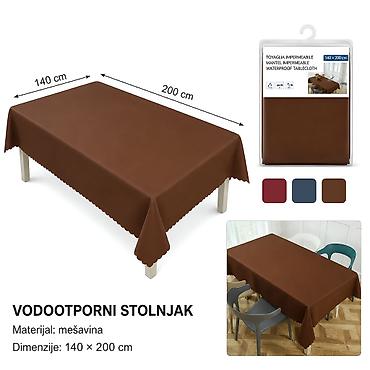 KMT Jednobojni vodootporni stolnjak sa čipkastim rubom 3210101 Opis
