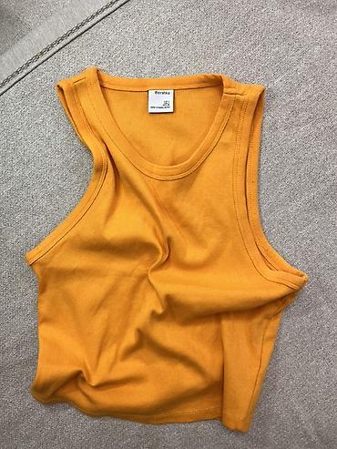şort: Bershka qadın crop top - Model: qolsuz, boz keçidli dərin kəsimli — 2