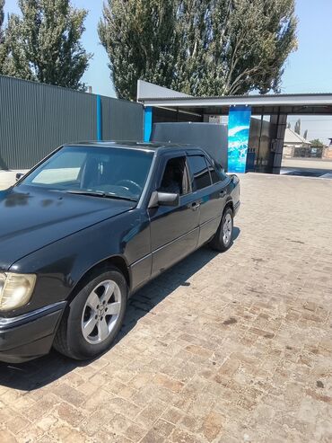 мини трактор ош: Mercedes-Benz W124: 1993 г., 2.2 л, Механика, Бензин, Седан