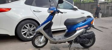 електрически скутер: Скутер Honda, 50 куб. см, Бензин, Колдонулган