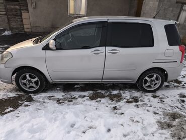 Toyota: Toyota Raum: 2004 г., 1.5 л, Автомат, Бензин, Универсал