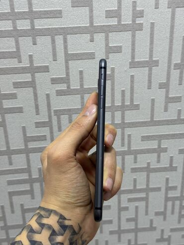 Apple iPhone: IPhone 8 Plus, 64 GB, Space Gray, Barmaq izi — 7