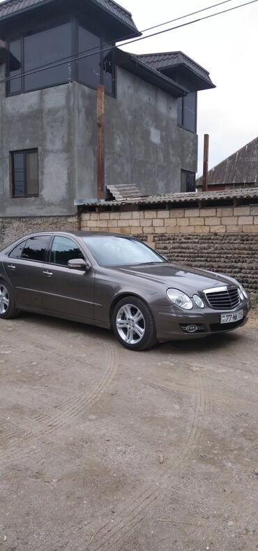 Mercedes-Benz: Mercedes-Benz E 220: 2.2 l | 2008 il Sedan — 2