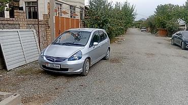 Honda Fit: 2003 г., 1.3 л, Автомат, Бензин, Хэтчбэк