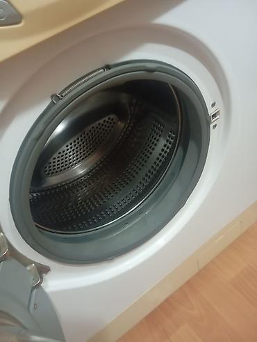 Стиральные машины автомат: LG ! 5 кг загрузка. Самая надёжная машина! Работает хорошо))! стирает — 5